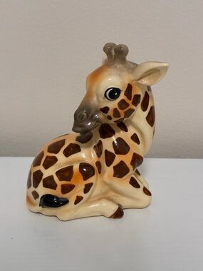 Rare Vintage Anthropomorphic Giraffe Figurine Signed  Backstamp Charming